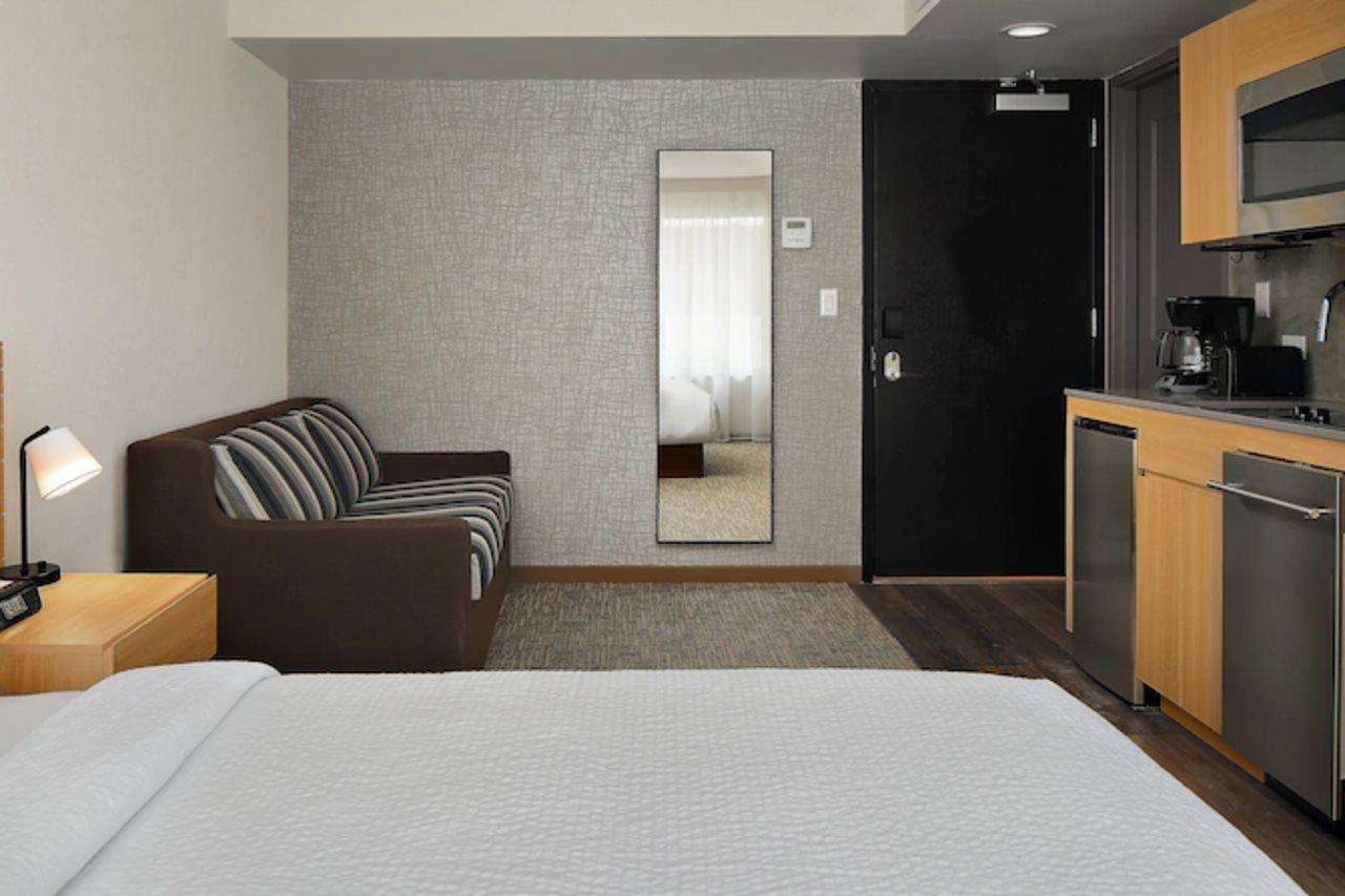 Towneplace Suites By Marriott New York Manhattan/Times Square Exterior photo