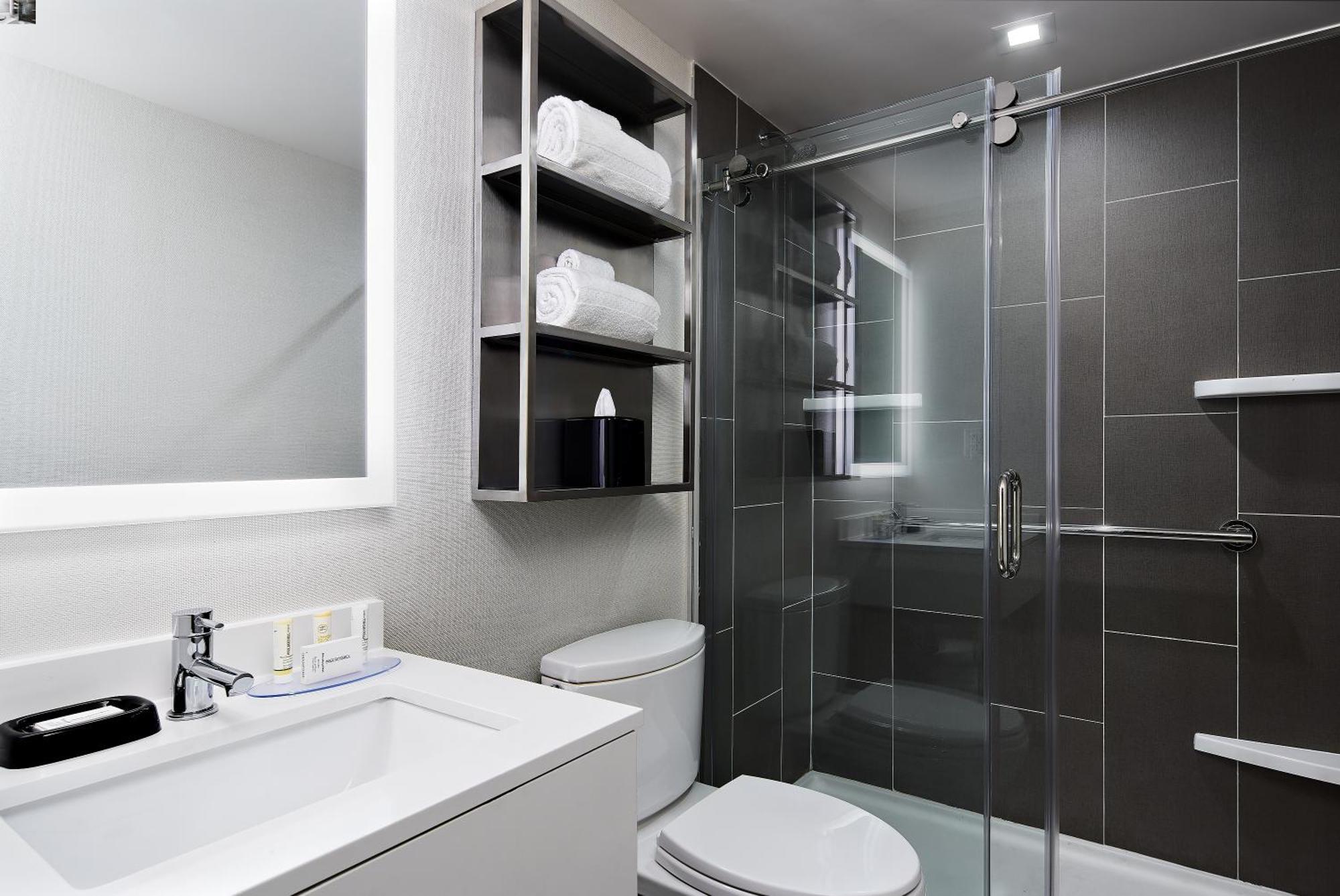 Towneplace Suites By Marriott New York Manhattan/Times Square Exterior photo