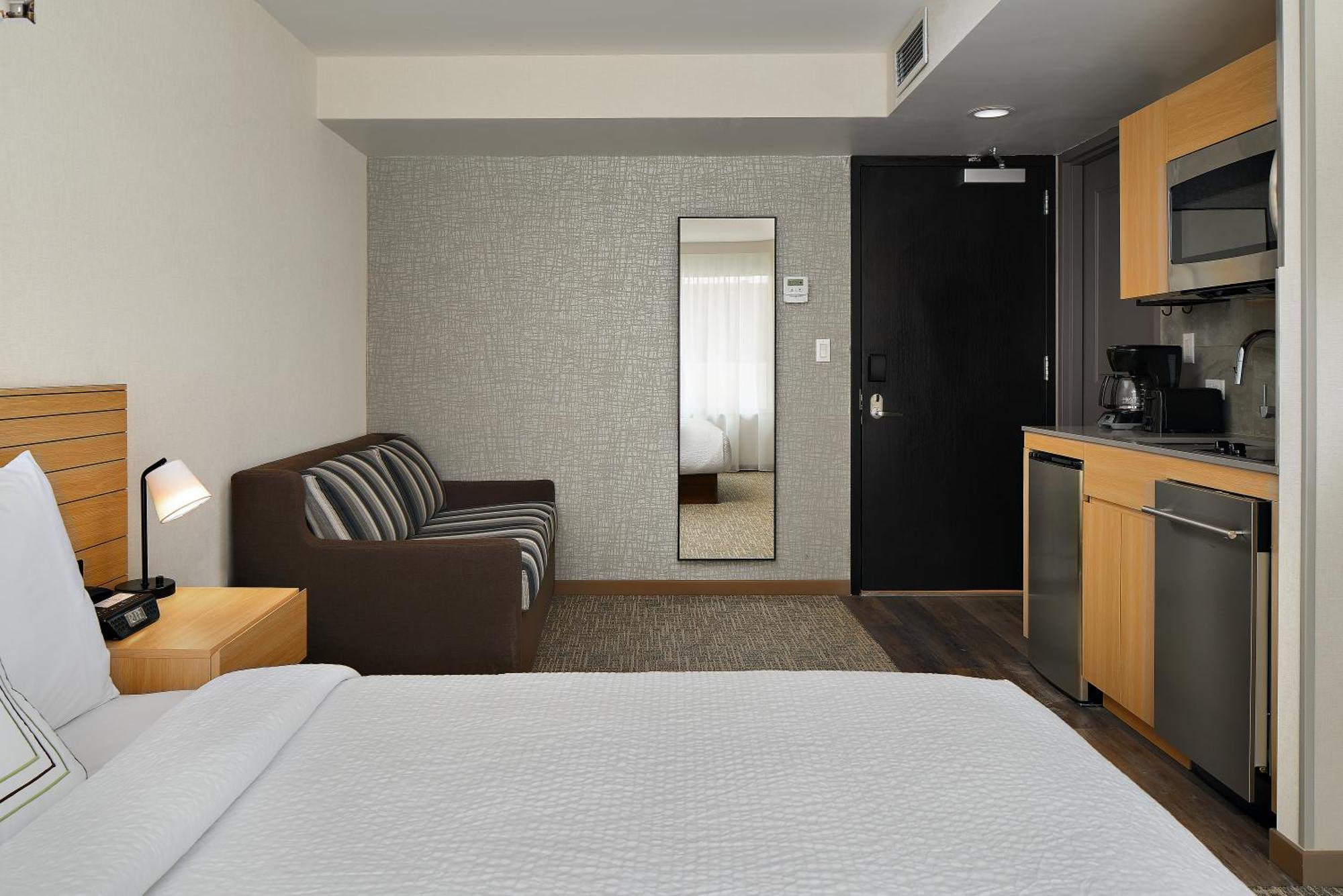 Towneplace Suites By Marriott New York Manhattan/Times Square Exterior photo