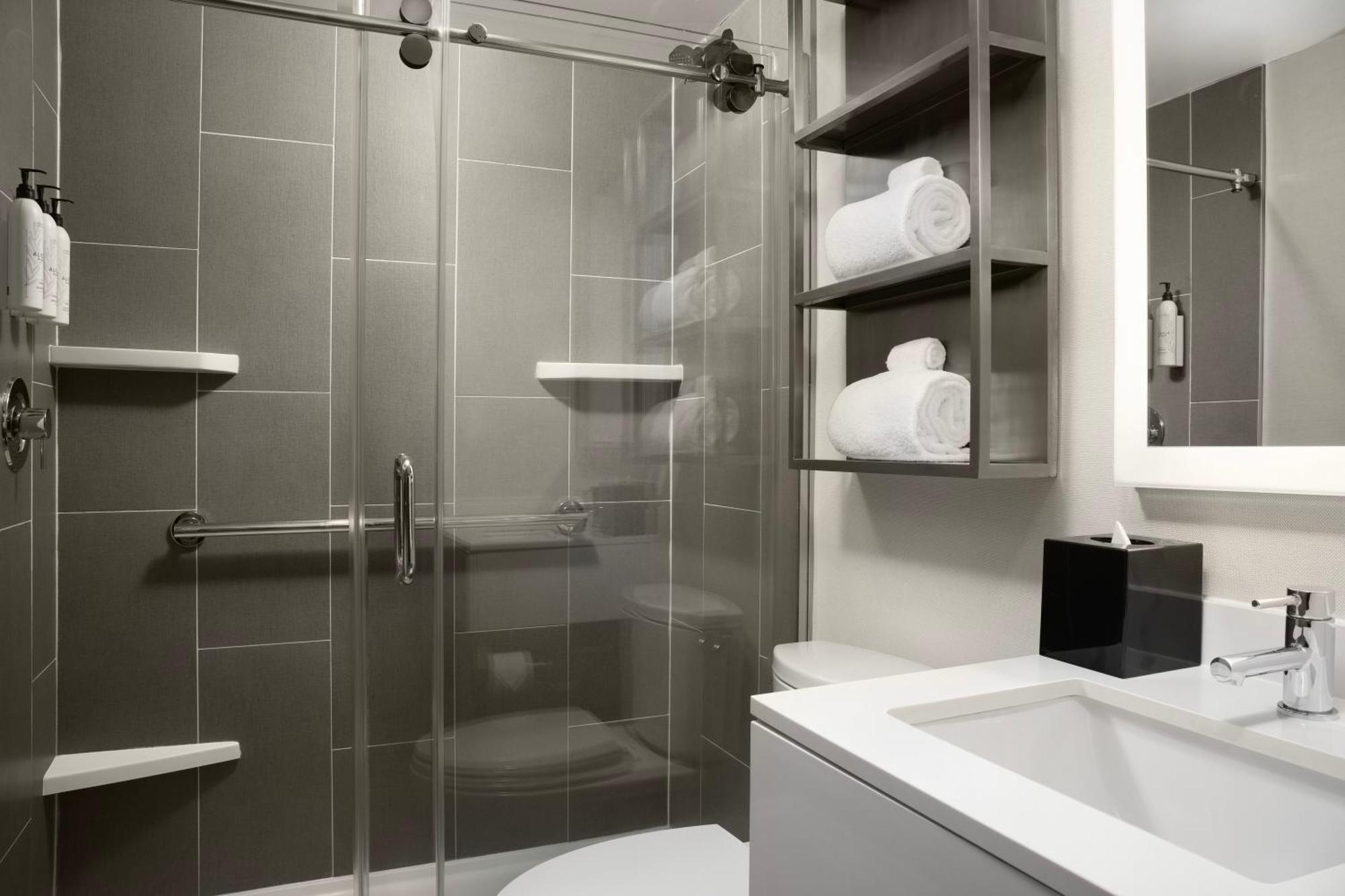 Towneplace Suites By Marriott New York Manhattan/Times Square Exterior photo