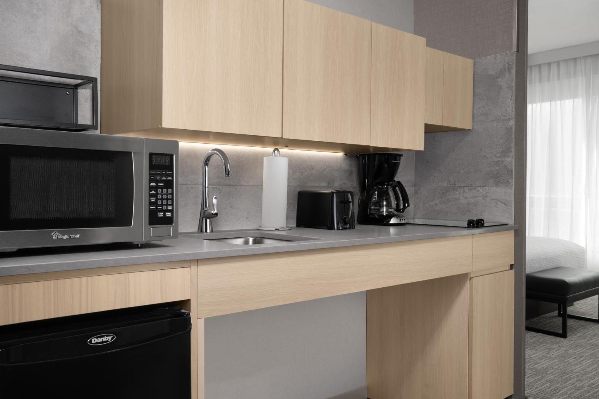 Towneplace Suites By Marriott New York Manhattan/Times Square Exterior photo